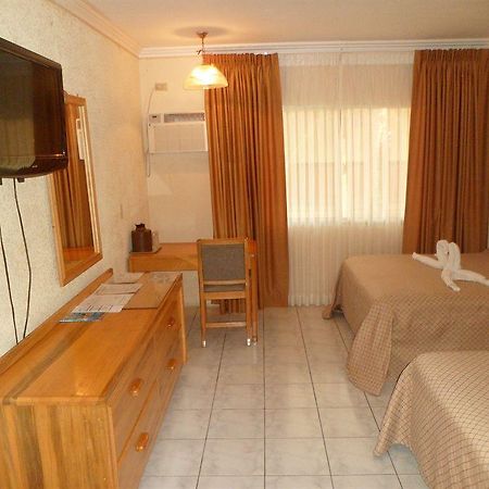 Hotel La Quinta La Ceiba Buitenkant foto
