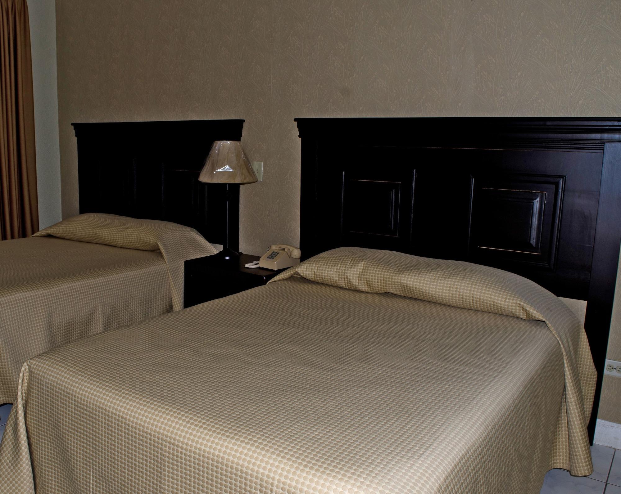Hotel La Quinta La Ceiba Buitenkant foto