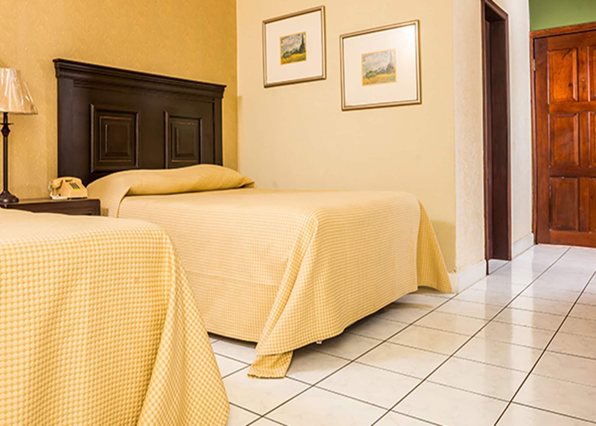 Hotel La Quinta La Ceiba Buitenkant foto