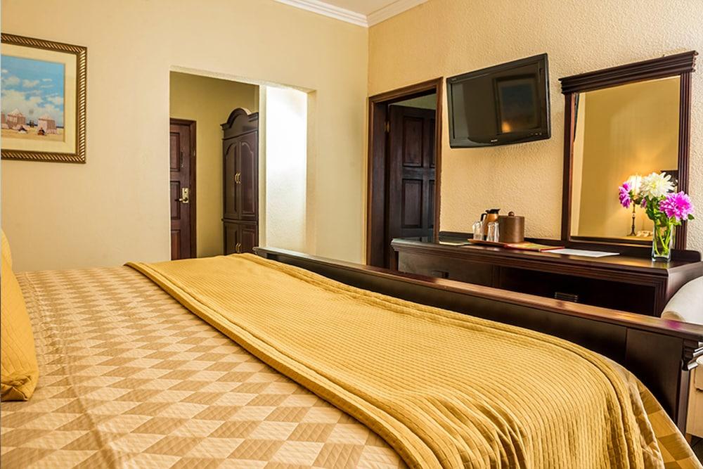 Hotel La Quinta La Ceiba Buitenkant foto