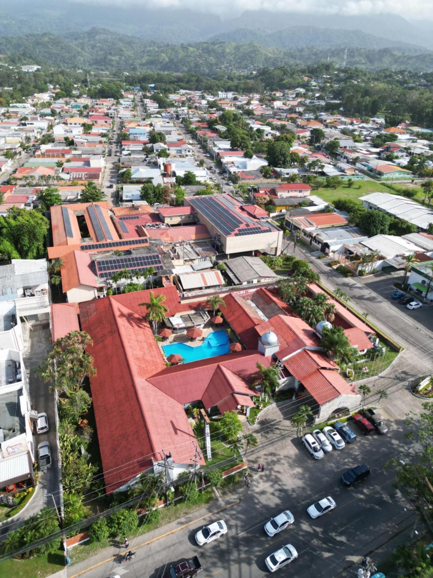 Hotel La Quinta La Ceiba Buitenkant foto