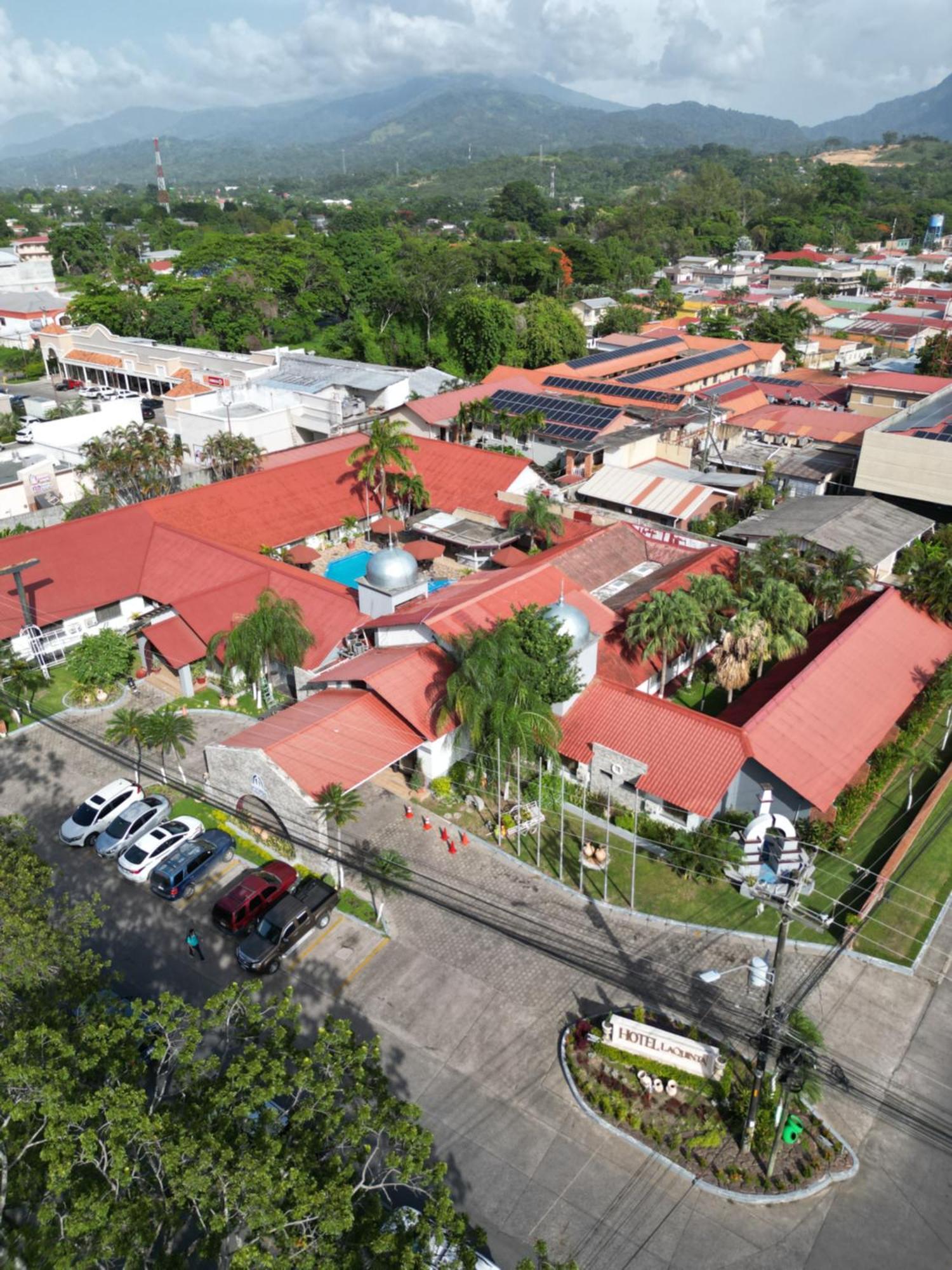 Hotel La Quinta La Ceiba Buitenkant foto