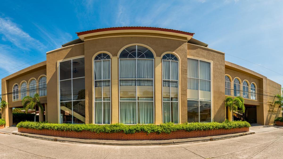 Hotel La Quinta La Ceiba Buitenkant foto