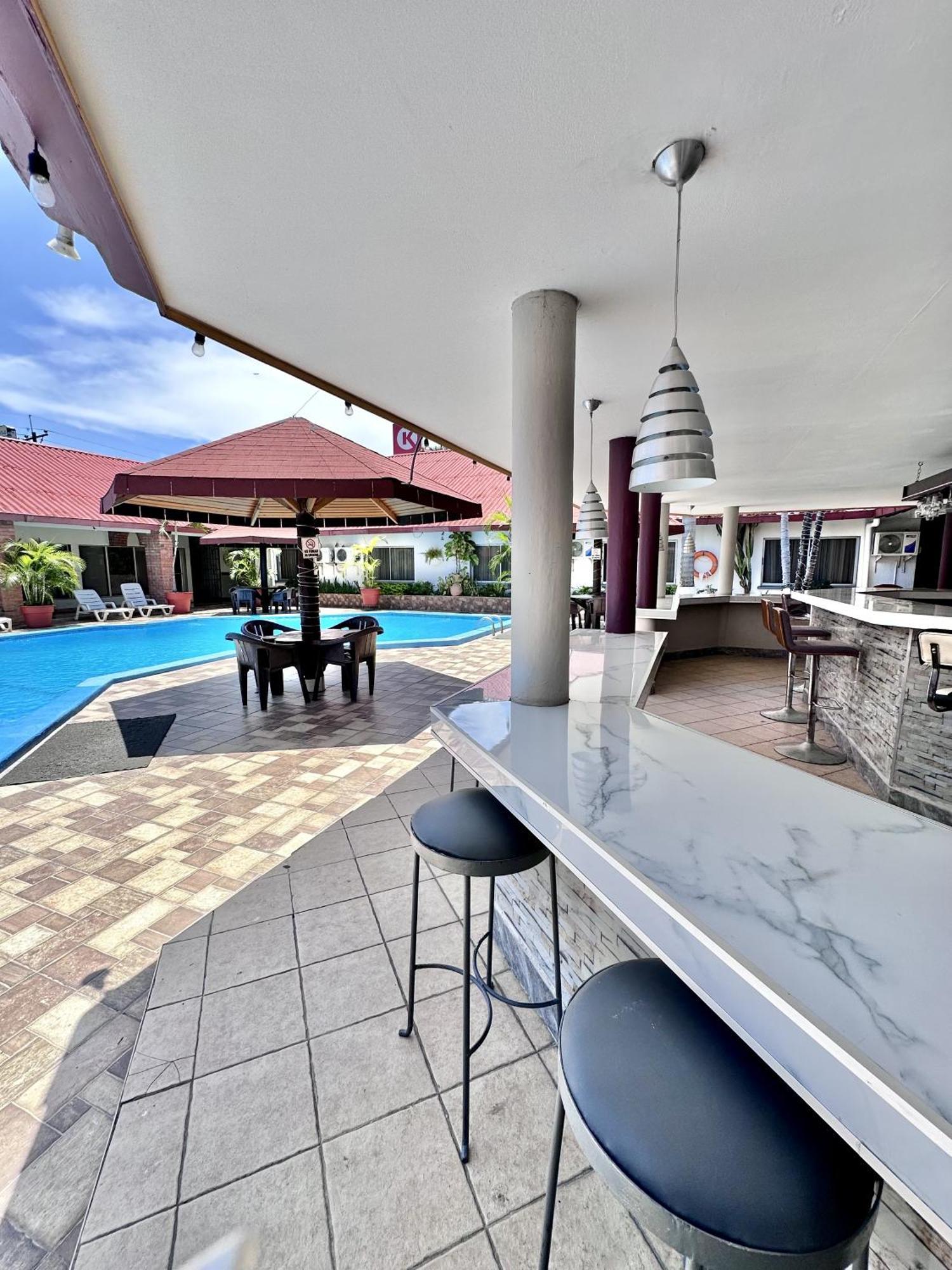 Hotel La Quinta La Ceiba Buitenkant foto